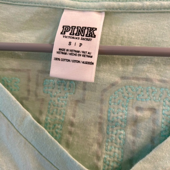 4/$20 Victoria’s Secret PINK Sequin Tshirt - Picture 4 of 5